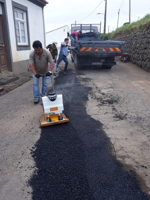 Beneficiação de pavimento na Assomada - Lomba da Fazenda