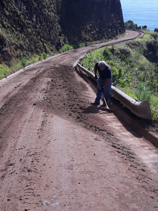 Beneficiação do Caminho da Fajã do Araújo (2)
