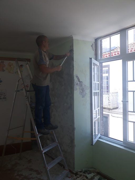 Continuação das obras de beneficiação da Sala de Exposições do Município