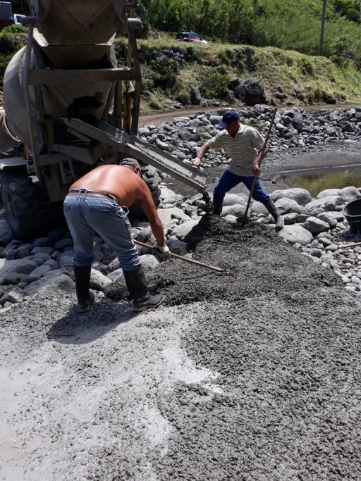 Limpeza e beneficiação da Zona Balnear da Foz da Ribeira - melhoria de condições para serviço de urgência