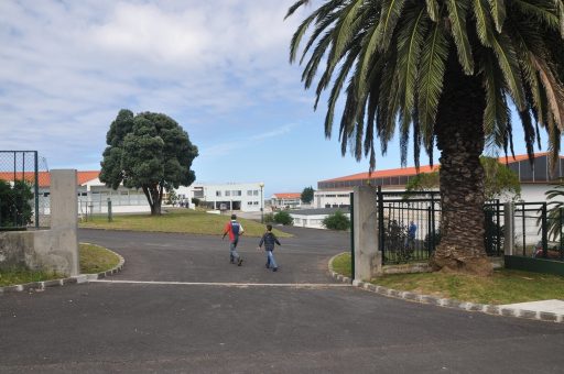 Entrega Diplomas Quadro de Mérito e novo acesso para autocarros da EBS Nordeste