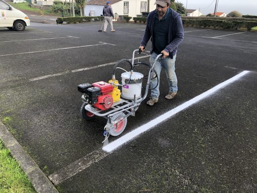 Inicio da reparação de pinturas dos parques de estacionamento do concelho