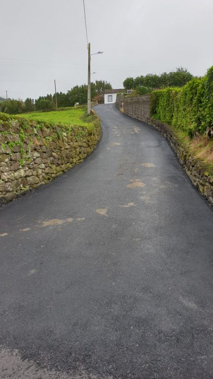 Beneficiação de vias - Canada do Cinzeiro, Lomba da Pedreira