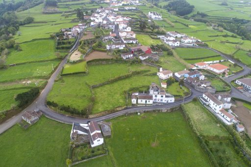 Beneficiação de vias - Travessa do Caminho Fundo, Lomba da Fazenda