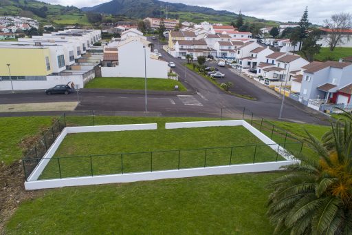 Beneficiação do campo de jogos do Bairro do Topo, Vila do Nordeste