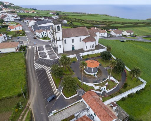Limpeza e manutenção de jardins - Beneficiação geral do Jardim Público de S. António de Nordestinho