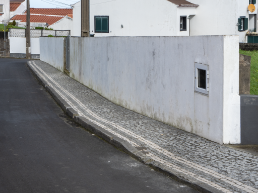 Reparação de joga na Rua das Courelas de Baixo, Vila do Nordeste (2)