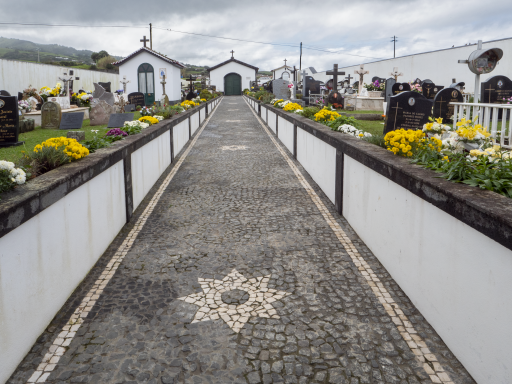 Limpeza de joga do Cemitério Municipal – Vila do Nordeste
