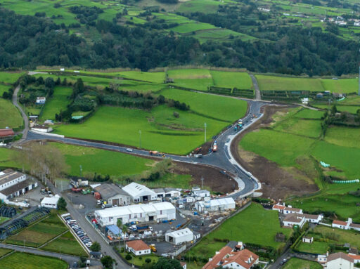 Aumento do Parque Industrial (arruamentos, passeios, estacionamento e infraestruturas) (4)