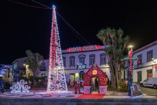 Iluminação e decoração de Natal da sede do concelho