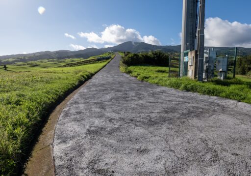 Betonagem em colaboração com a Junta de Freguesia de Santo António do Caminho da Eira Velha - Santo António 1