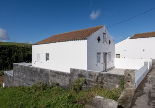 Conclusão de beneficiação de moradia de habitação social na Rua da Canada – Algarvia