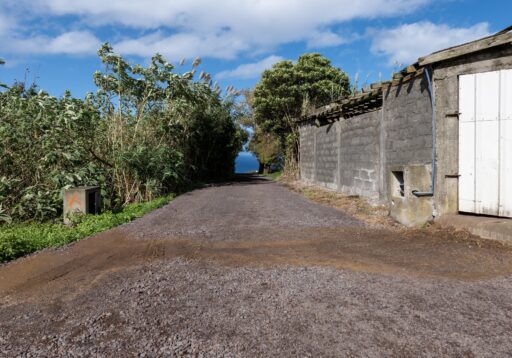 Pavimentação do Caminho do “Cogumbeiro” - Achadinha