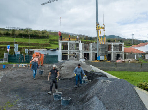 Construção de Três Moradias Unifamiliares (5)
