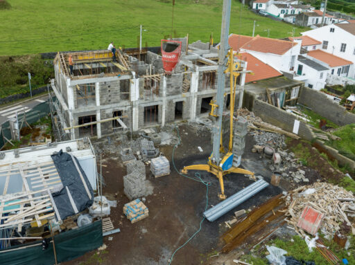 Construção de Três Moradias Unifamiliares (8)