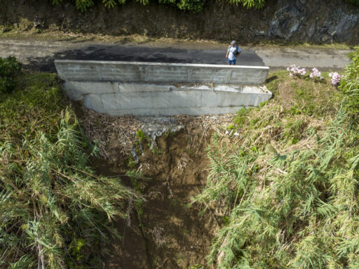 Empreitada de Construção de Muro de Suporte no Caminho do Fojo, na freguesia da Salga 1