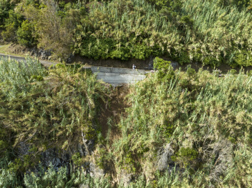 Empreitada de Construção de Muro de Suporte no Caminho do Fojo, na freguesia da Salga