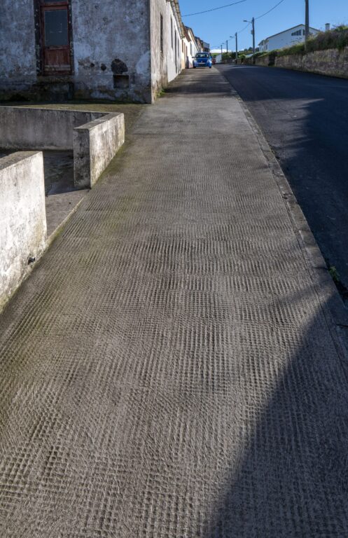 Execução de passeios na Rua das Almas Feteira Pequena 2