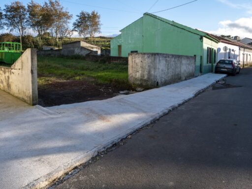 Execução de passeios na Rua Direita Achadinha 3