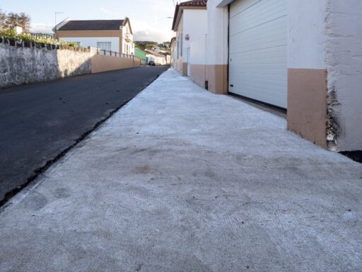 Execução de passeios na Rua Direita Achadinha 5