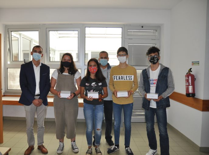 Alunos premiados em concurso de escrita