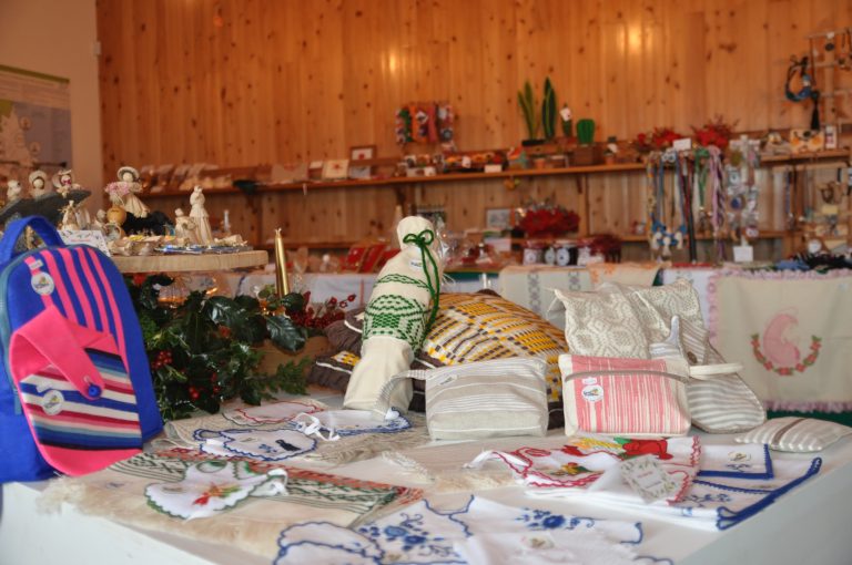 Mercadinho de Artesanato Local