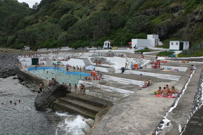 Concluída requalificação da piscina da Boca da Ribeira