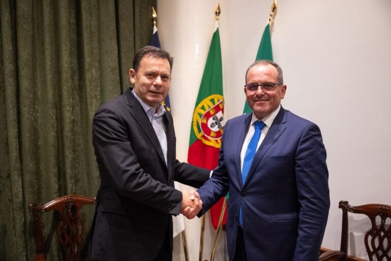 Visita do presidente do Partido Social Democrata, Luís Montenegro