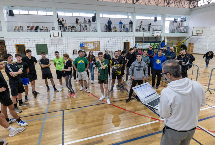 Mais de 50 atletas no VI Torneio de Voleibol 4x4