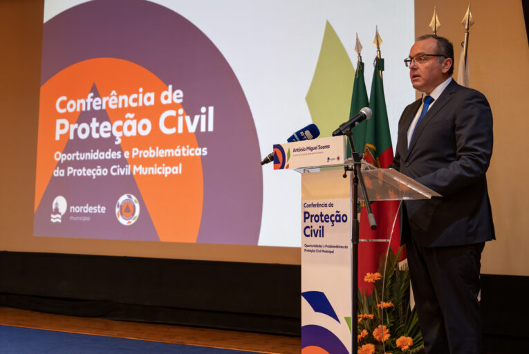  Entidades e técnicos de várias áreas refletem sobre melhorias do Serviço Municipal de Proteção Civil