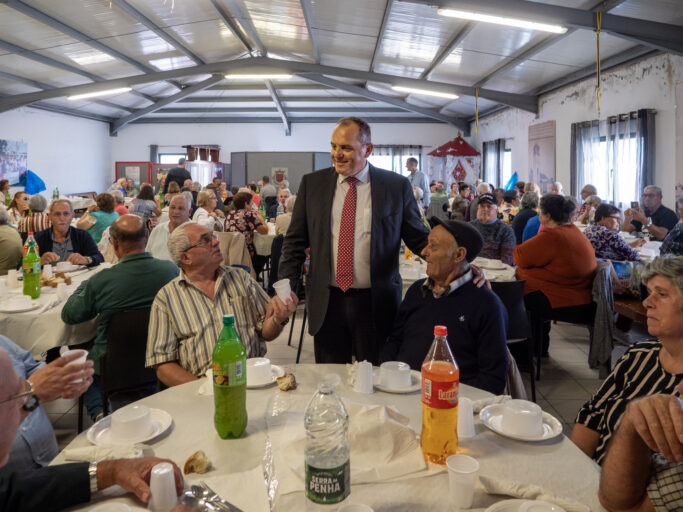 Perto de 200 Utentes do Cartão do Idoso no 1º passeio realizado após o verão