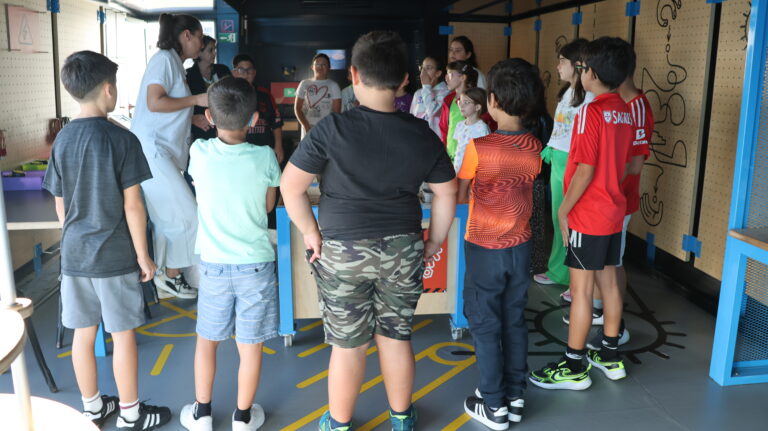 Total de 60 alunos participam na atividade da Fundação La Caixa