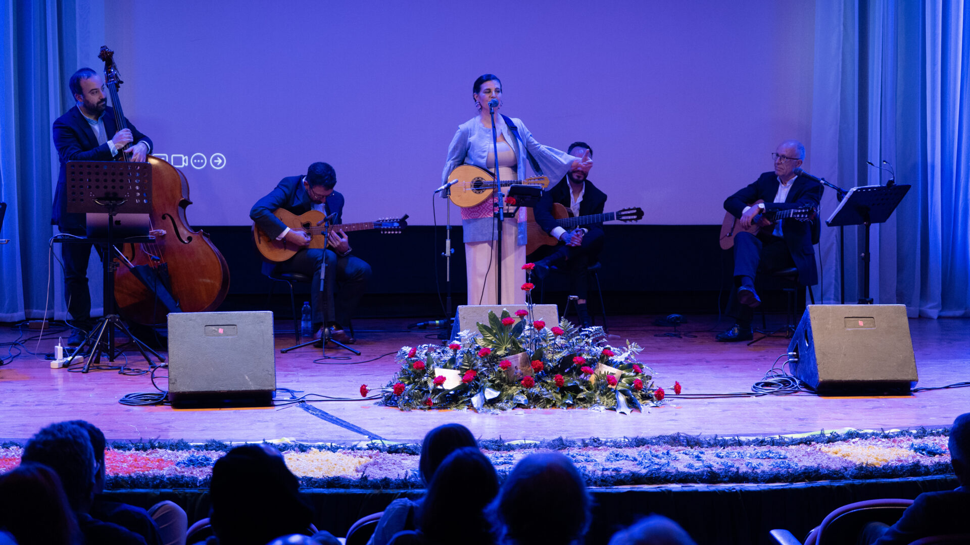 Apresentação do 2º trabalho discográfico de Raquel Dutra,