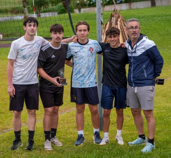 Torneio de Voleibol de São João disputado por 4 equipas
